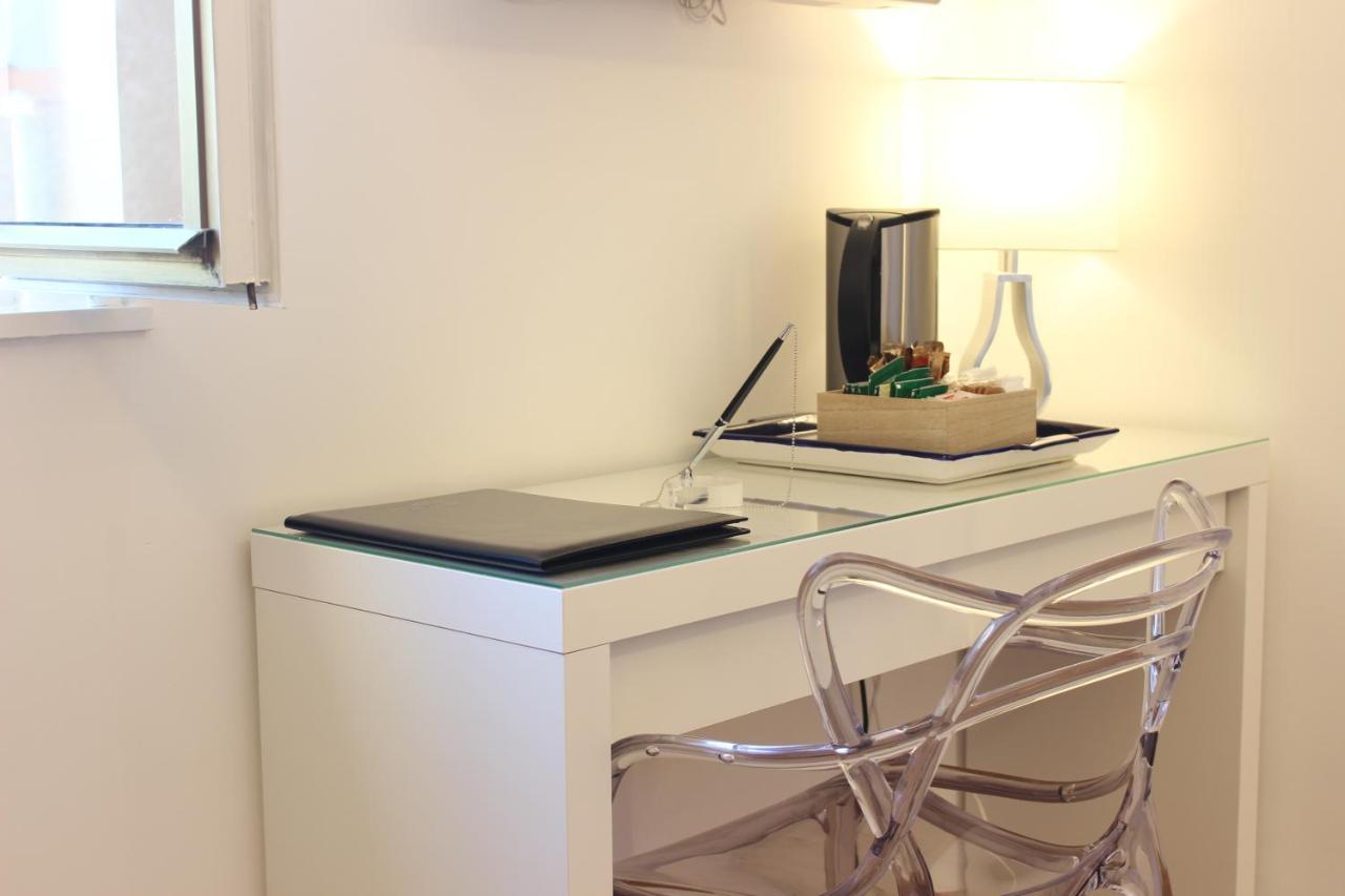 Suite Villa Comunale ซอร์เรนโต ภายนอก รูปภาพ